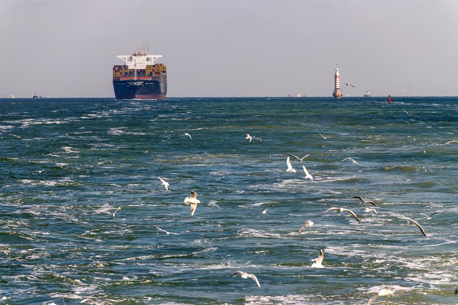 The broad waterway of the Port of Tianjin. (Photo/Tianjin Municipal Information Office)