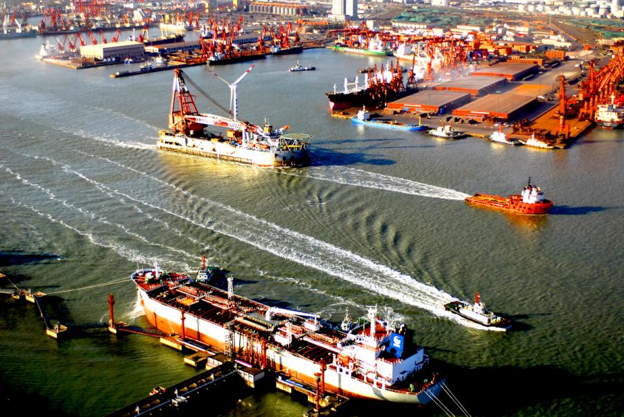 The bustling Port of Tianjin. (Photo/Tianjin Municipal Information Office)