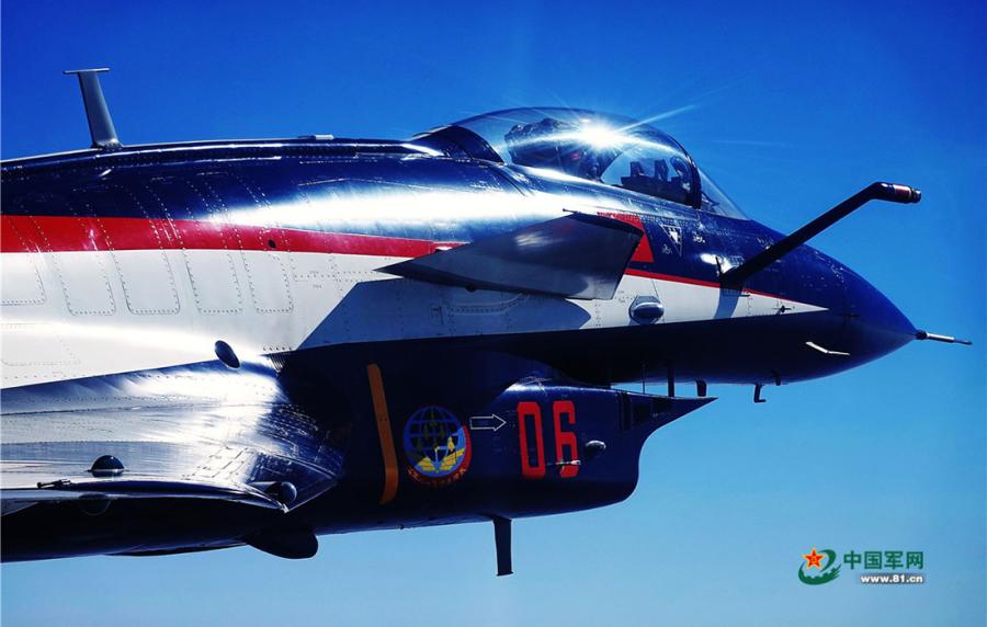 An aircraft flying to a designated grid on April 10, 2019. (Photo/81.cn)