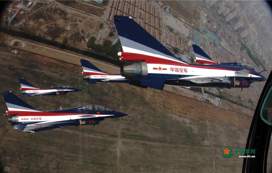 Planes of the Chinese PLA Air Force\'s August 1st aerobatic team flying in a six-plane formation ready for performance on April 12, 2019. (Photo/81.cn)
