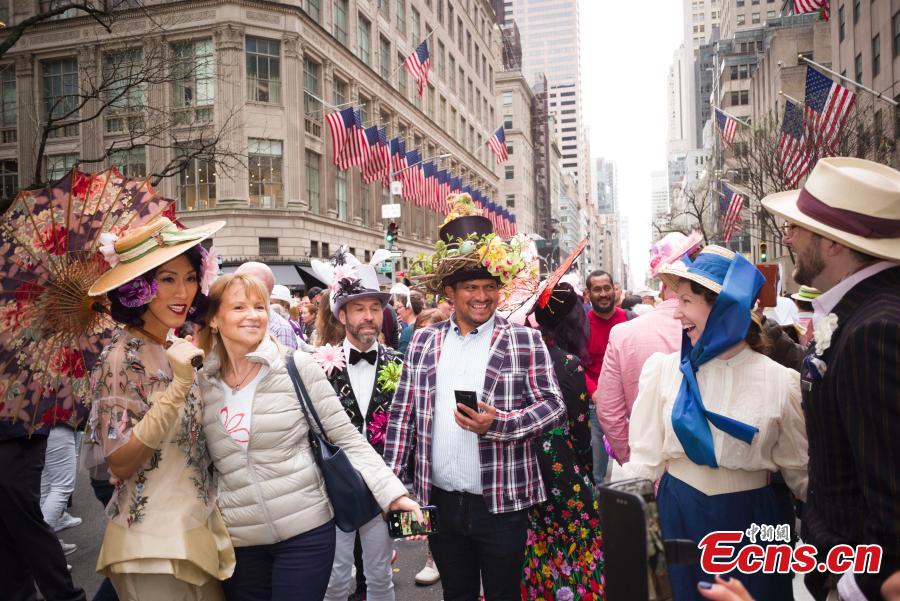 People wear Easter bonnets during the annual Easter Parade and Bonnet Festival on Fifth Avenue in New York City, New York, U.S., April 21, 2019. (Photo: China News Service/Liao Pan)