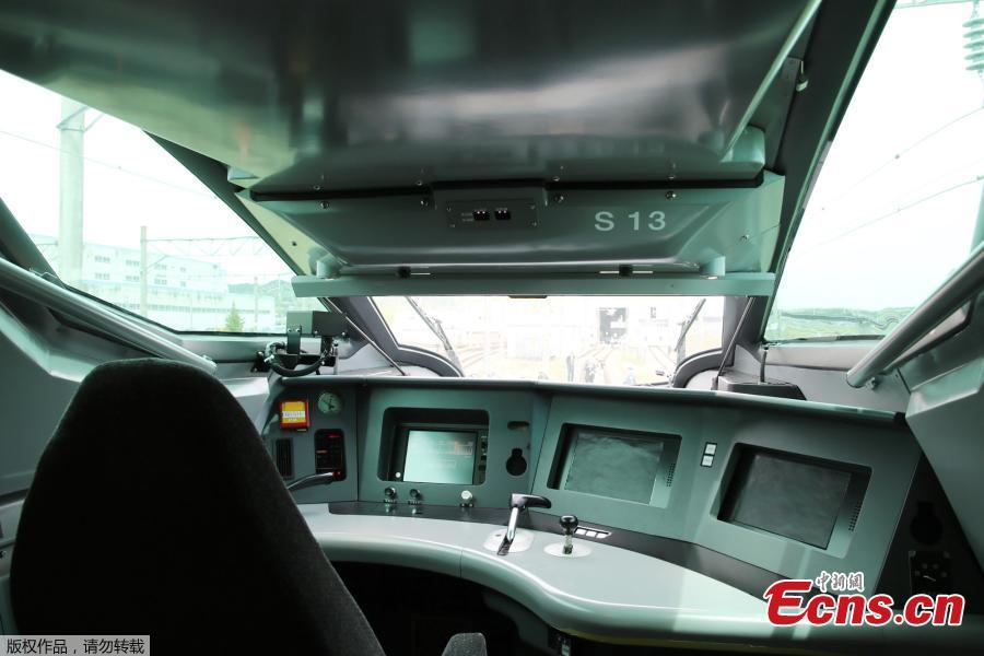 The cockpit of next generation Shinkansen bullet train vehicle Car 10 of ALFA-X of East Japan Railway Company (JR East) during a media day in Rifu, Miyagi Prefecture, northern Japan, May 9, 2019. JR East will start driving test of the vehicle ALFA-X on May 10, 2019 to reach to commercial operation at 360 km/h, which speed will be the world\'s fastest as a Shinkansen bullet train. (Photo/Agencies)