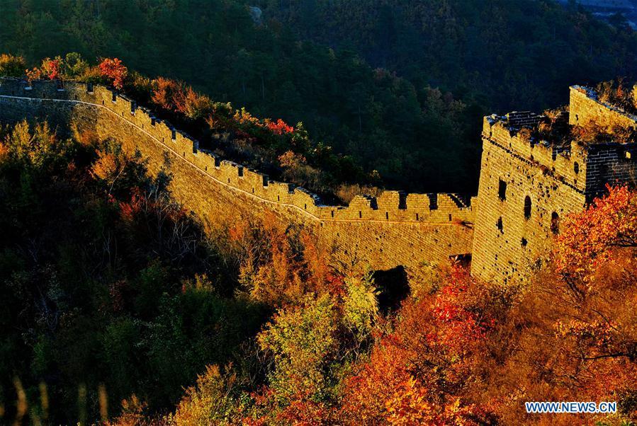 Photo taken on Oct. 25, 2014 shows the Dongjiakou Great Wall in Qinhuangdao, north China\'s Hebei Province. China will hold the Conference on Dialogue of Asian Civilizations starting from May 15. Under the theme of \