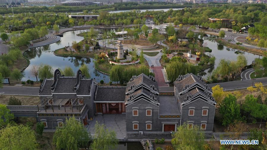 Aerial photo taken on April 25, 2019 shows the scenery of the Nanhu Park in Tangshan City, north China\'s Hebei Province. (Xinhua/Yang Shiyao)