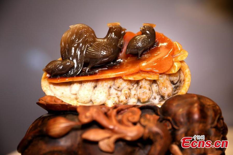 A Xinjiang jade exhibition opens at the Gulangyu Foreign Cultural Relics Museum in Xiamen City, Fujian Province, May 13, 2019. A total of 25 jade articles originally from northwest China’s Xinjiang Uygur Autonomous Region will be on display during the two-month show.  (Photo: China News Service/Li Siyuan)