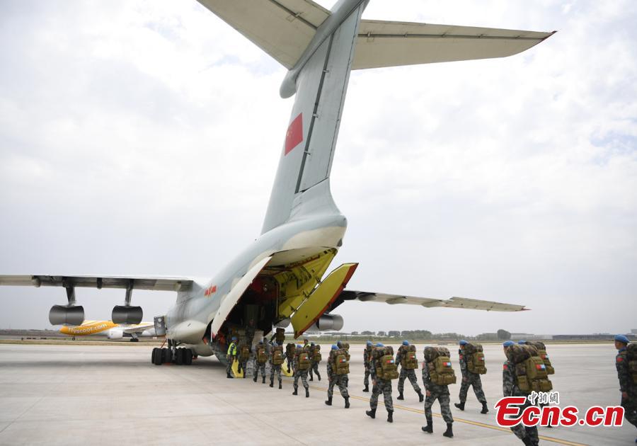 Chinese soldiers to work as peacekeepers in Mali prepare to board a military plane at Harbin Taiping International Airport in Harbin, Northeast China’s Heilongjiang Province, May 14, 2019. The soldiers will form the 7th Chinese peacekeeping force to Mali, dispatched for one year on a UN mission. (Photo: China News Service/Yang Zaixin)