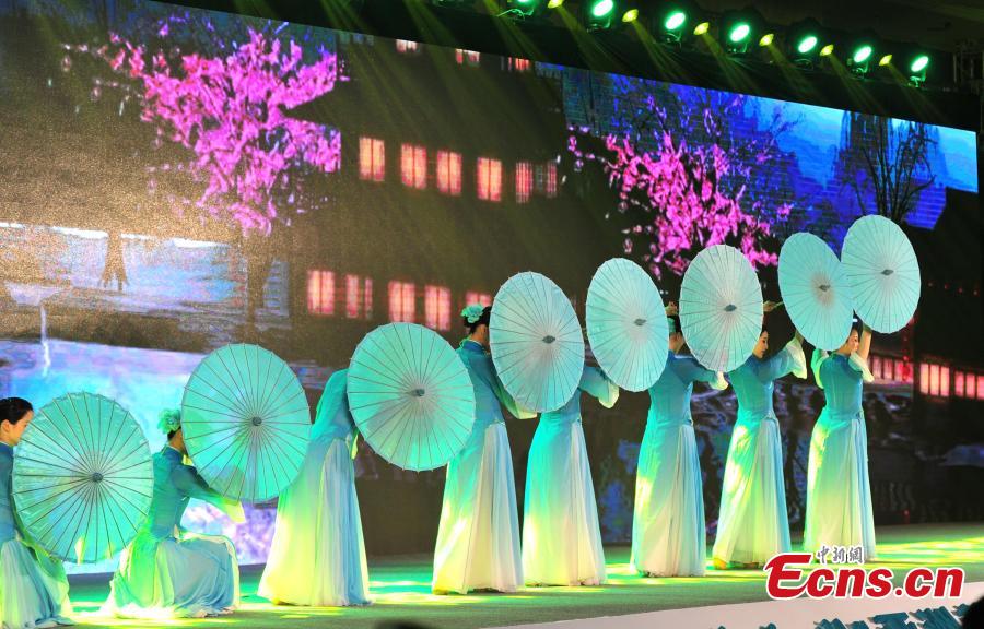 A dance performance at the opening ceremony of the Asian Cuisine Festival - Taste of Hangzhou in Hangzhou City, Zhejiang Province, May 15, 2019. Several cities in China have hosted the Asian Cuisine Festival as part of celebrations for the Conference on Dialogue of Asian Civilizations held in Beijing this week.  (Photo: China News Service/Zhang Yin)
