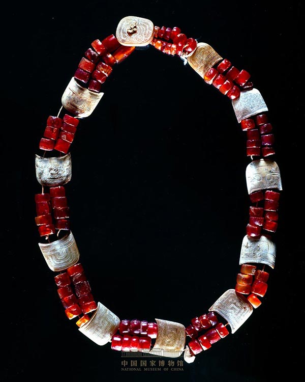 A jewelry design exhibition to open at the National Museum of China on May 30 will show 123 ornamental pieces by French jewelry designer Jean Schlumberger. (Photo provided to China Daily)