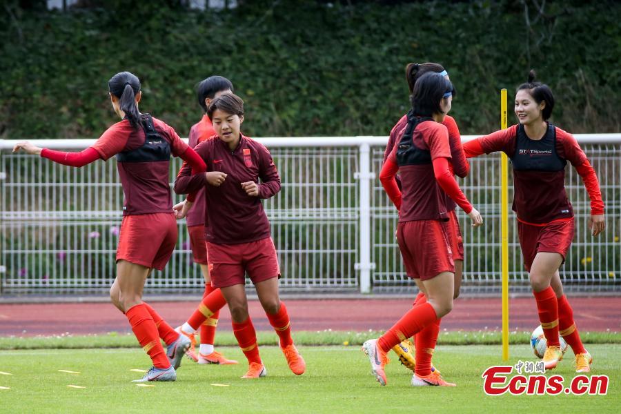 Players of China attend the training session ahead of the group B match between South Africa and China at the 2019 FIFA Women\'s World Cup in Paris, France, June 11, 2019. (Photo: China News Service/Fu Tian)