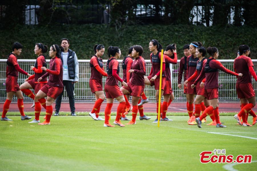 Players of China attend the training session ahead of the group B match between South Africa and China at the 2019 FIFA Women\'s World Cup in Paris, France, June 11, 2019. (Photo: China News Service/Fu Tian)
