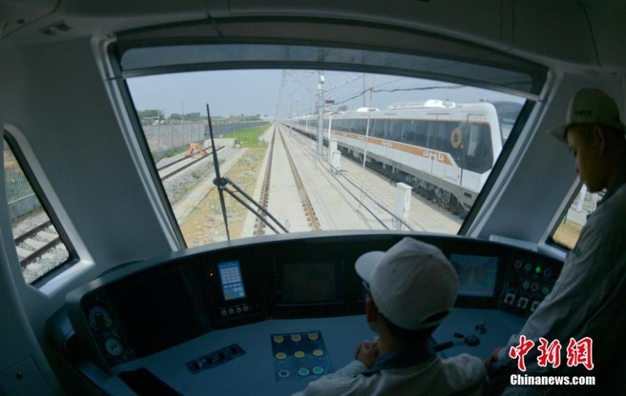 Photo shows the new subway trains with a top speed of 140 km/h in Chengdu, Sichuan Province, June 13, 2019. (Photo/China News Service)
