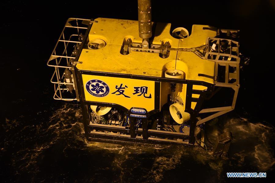 Photo taken on June 15, 2019 shows Discovery, a remote operated vehicle aboard KEXUE, returning from the sea in western Pacific Ocean. China\'s research vessel KEXUE (Science) finished its investigation of seamounts in the west of the Pacific Ocean and started to sail back on Saturday evening. KEXUE is scheduled to arrive in Xiamen of China\'s Fujian Province on June 23. (Xinhua/Zhang Xudong)