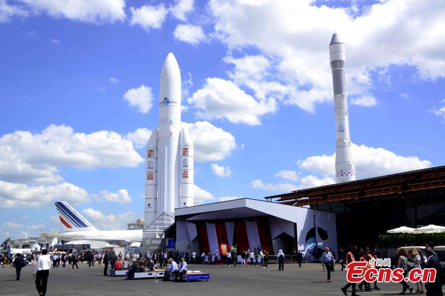 The 53rd International Paris Air Show, June 17, 2019. With 2,400 exhibitors and 350,000 visitors, the air show, held at the Le Bourget airfield in Paris, is the world\'s largest aerospace event. (Photo: China News Service/Li Yang)
