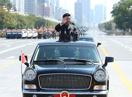 President Xi inspects the troops 
