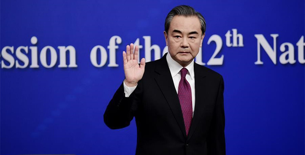 Chinese Foreign Minister meets press