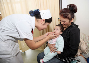More foreigners seeking medical care in Xinjiang