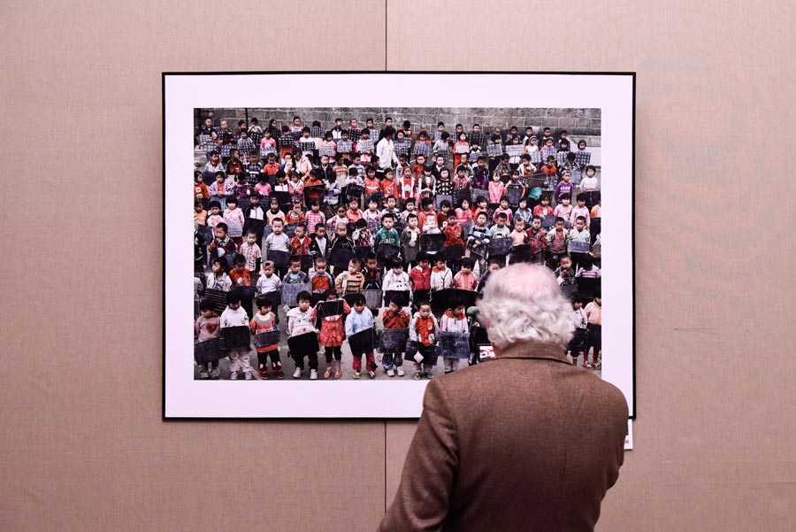 Photo exhibition in Paris marks 40th anniversary of China's reform and opening-up