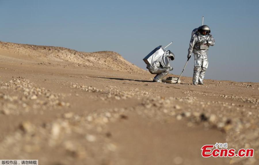 Mars on Earth: Scientists in spacesuits conduct simulation tests in Oman desert