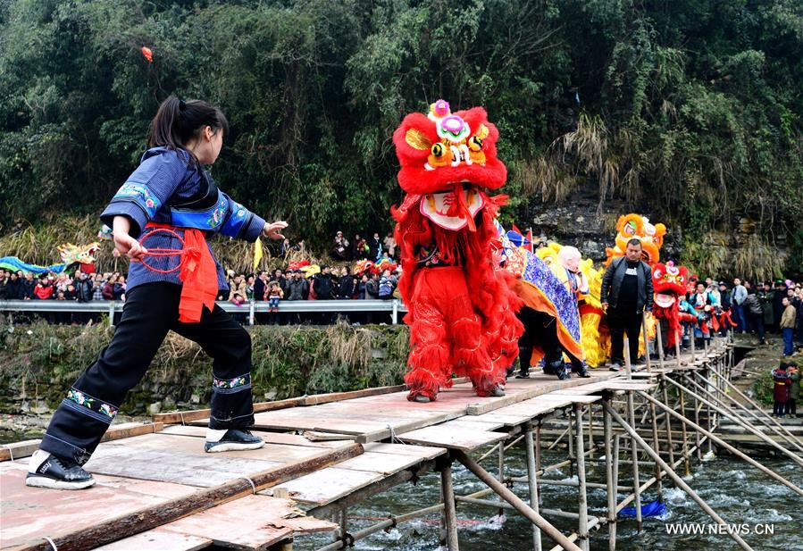 Annual lion dance fair held in central China's Hunan