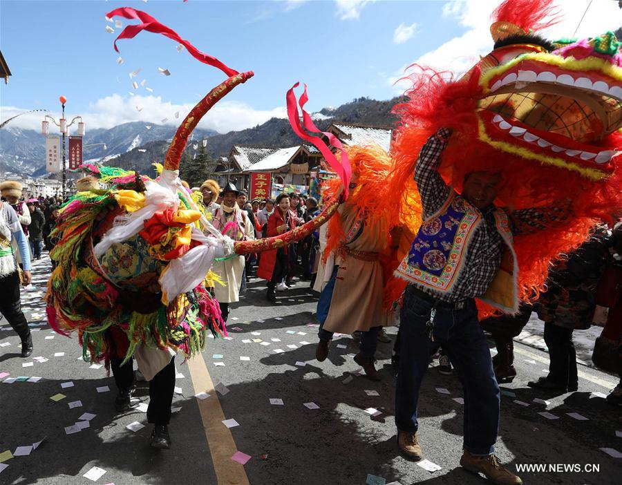 People of Tibetan ethnic group celebrate Shangjiu Festival
