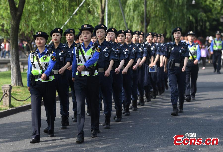 Patrol team boosts West Lake tourist services 