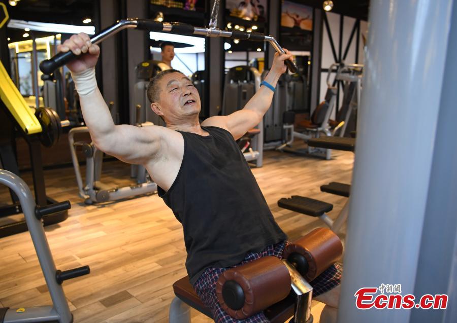 Cancer survivor, 70, role model at gym 