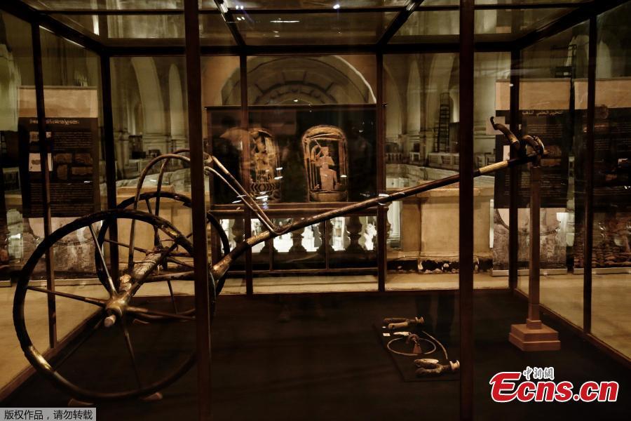Egypt moves last chariot of King Tut to new museum 