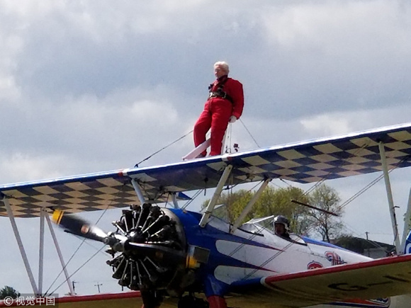 91-year-old granny breaks wingwalk world record in Rendcomb